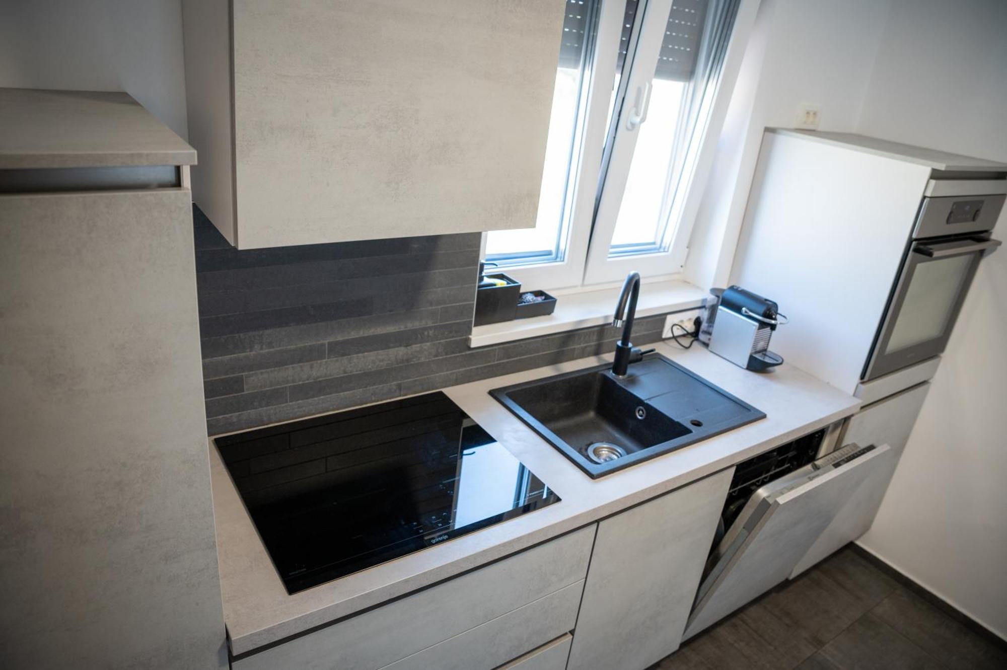 קופר Villa Capris Apartments מראה חיצוני תמונה